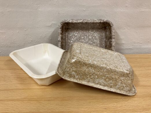Sustainable food packaging trays made with airlaid technology